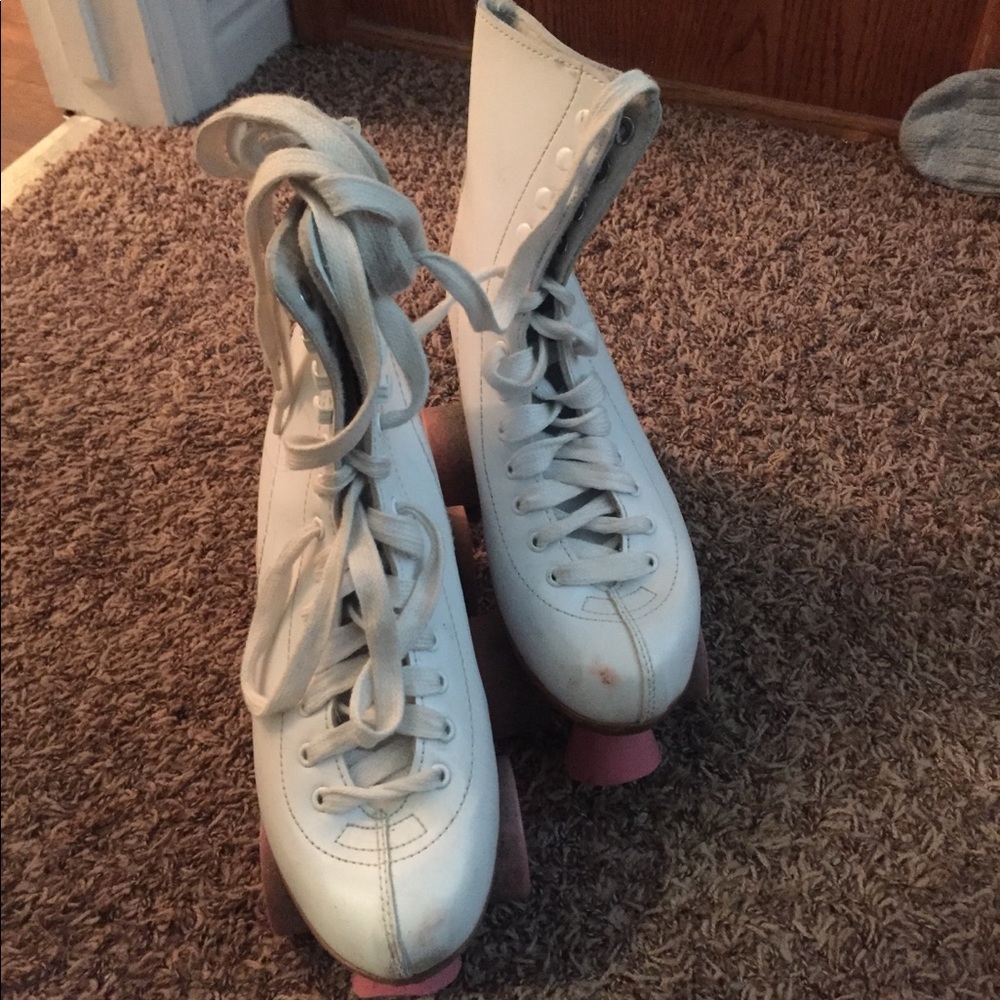 Gently used roller skates!